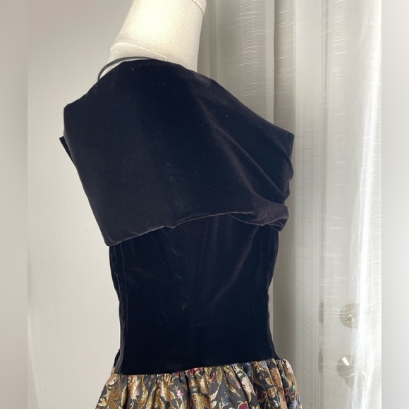Vintage 1980s Jessica McClintock Gown Party Dress Gold Brocade Ball Gown